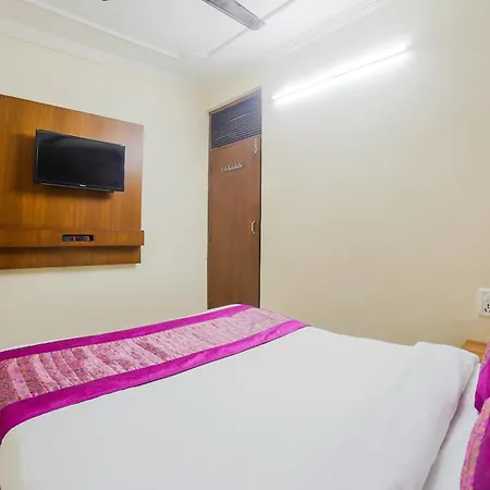 Hotel O Shyam Palace Near New Delhi Railway Station